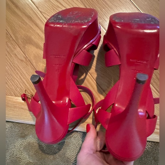 Woman’s YSL tribute sandals worn once !! Comes with original box - Picture 8 of 8
